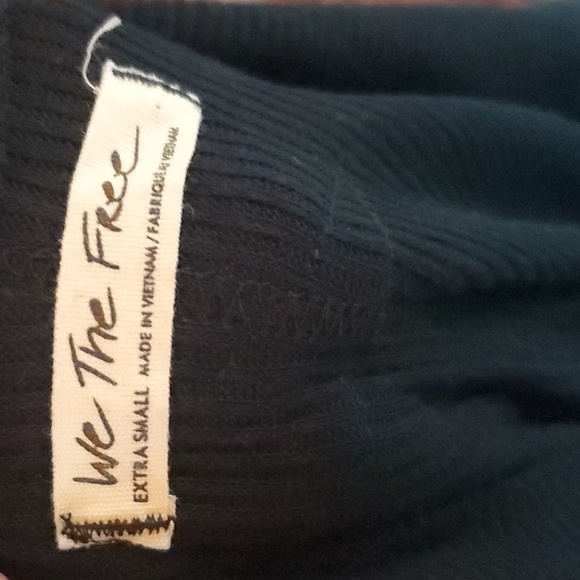 We The Free NWOT Crossbody Sweater - Picture 6 of 6